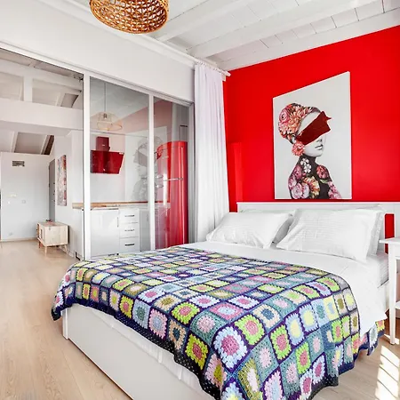 Roof Top, Close To Taksim, With Private Terrace Stambuł